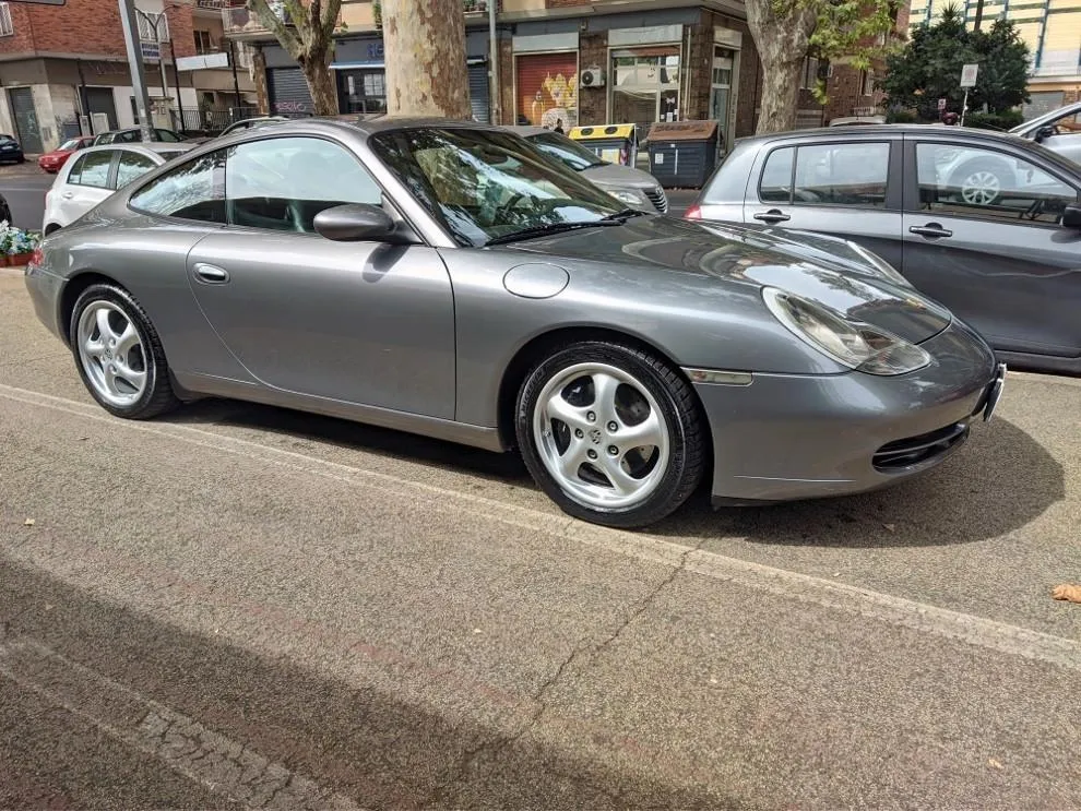 PORSCHE 911 Carrera Coupé Image 3