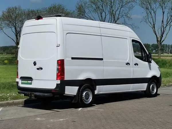 Mercedes-Benz Sprinter 319 L2H2 Airco AUT 6-Cil Image 3